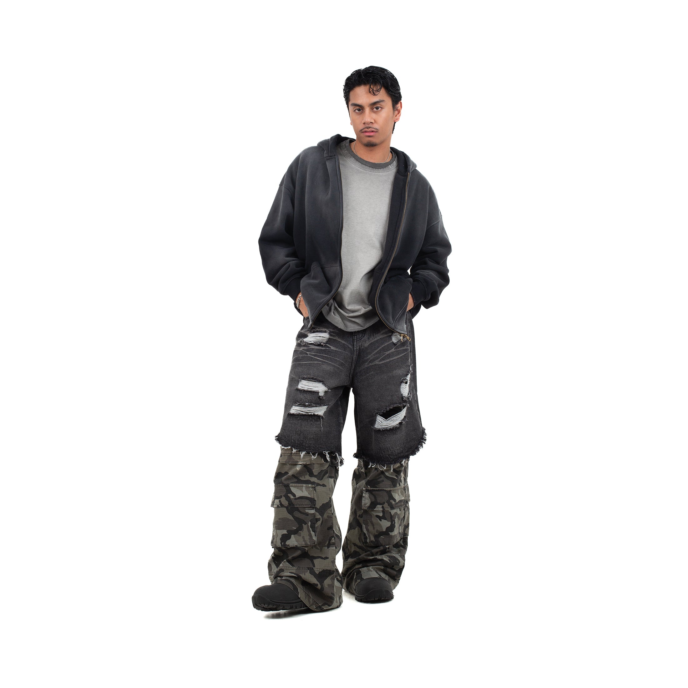 BLACK CAMO DOUBLE LAYERED BAGGY PANTS